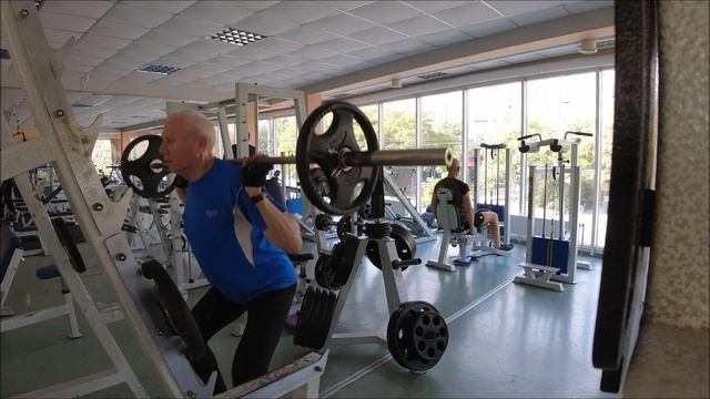 4 10 2024 г Штанга, на малых весах сохраняя адекватный дви? смотреть онлайн