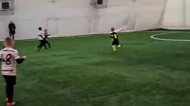 ФутЛайнер : Красная стрела, 1/2, турнир Зимний Мяч, 12.12.2020 смотреть онлайн