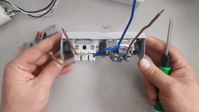 Как Подключить Двухклавишный Выключатель...с Розеткой