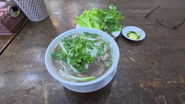 Вьетнамский национальный суп фо бо. смотреть онлайн