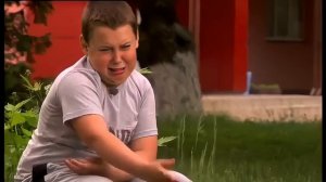 Плачущий мальчик . Мем