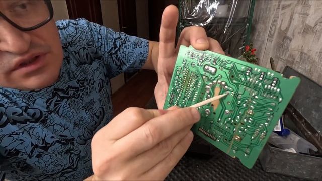 Начинающий радиолюбитель. Плата кинескопа. Он жив, Пая смотреть онлайн