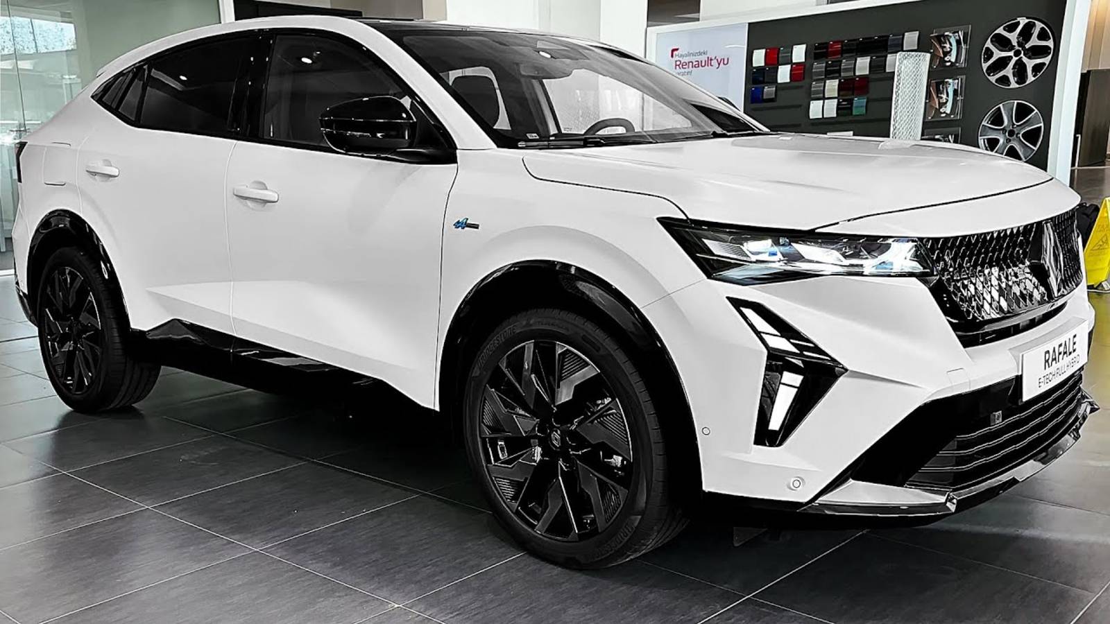 Renault Rafale 4WD 300 л.с. Интерьер - Хамелеон, 18-сторонняя Электрорегулировка смотреть онлайн