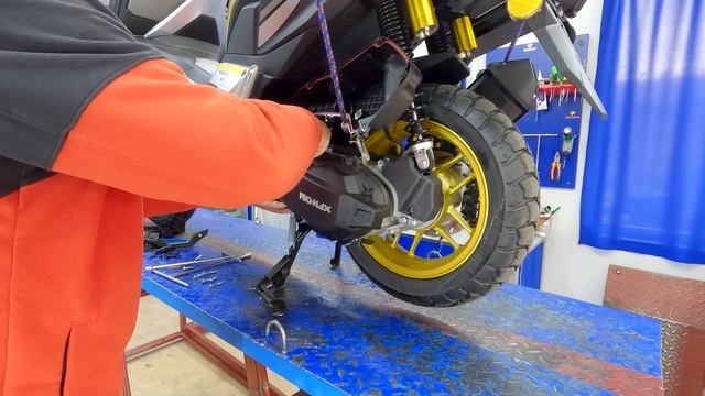 МаксиСкутер PROMAX ADV 200/250 EFI СТАЛ ЛУЧШЕ? смотреть онлайн