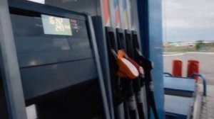 ЗАПРАВИЛ ГРАНТУ СЕРДОЛИК БЕНЗИНОМ АИ-92