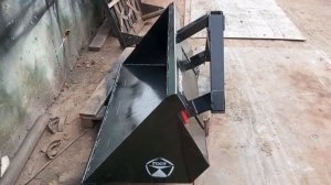 ковш на заднюю навеску.. т 25