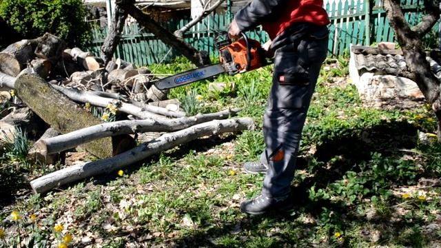 Бензопила останавливается на холостых оборотах смотреть онлайн