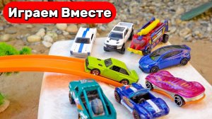 Машинки мультики 🚗 Играем с машинками ХОТ ВИЛС и экскаватором ! Видео для детей