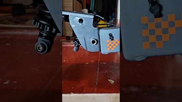 Kukirin G4 устраняем люфт задней подвески