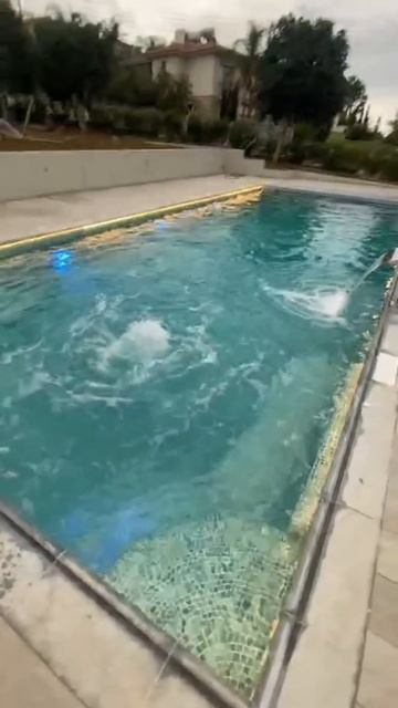 Ремонт бассейнов на Кипре, плитка, лайнер, мозаика #рем смотреть онлайн