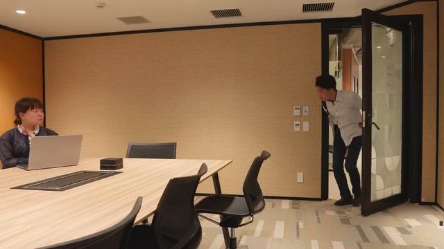 Кепка в виде клавиши. Что будет, если нажать? смотреть онлайн