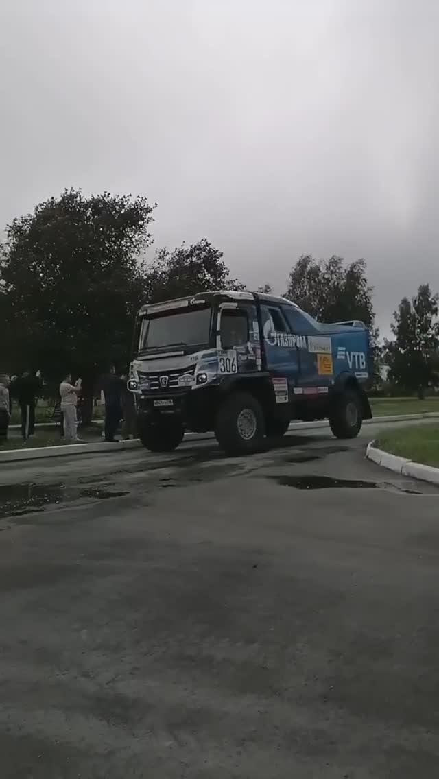 Едет КАМАЗ 56 — грузовики КАМАЗ-мастер смотреть онлайн