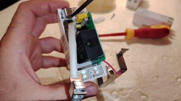 Российские реле напряжения ROSTOKELECTRO изнутри