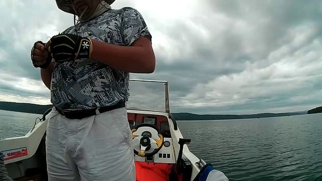 За щукой. Иркутское водохранилище день второй 07.08.2016. Щука 1.5 и 2 кг. Часть 2. смотреть онлайн