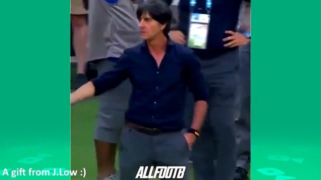 ПРИКОЛЬНО НЕ ПО ДЕТСКИ (18+) #82 Лучшие смешные футбольные голы, навыки, трюки смотреть онлайн