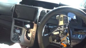 тойота ноах как снать подушку безопасности руля как с?