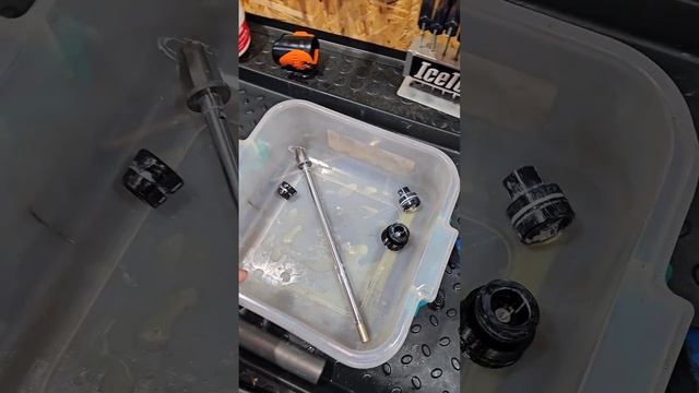 Переборка вилки Rock Shox Recon / После переборки