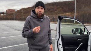 Честный обзор Toyota Corolla Cross на переднем приводе.