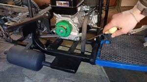 Муравей с двигателем от мотоблока.