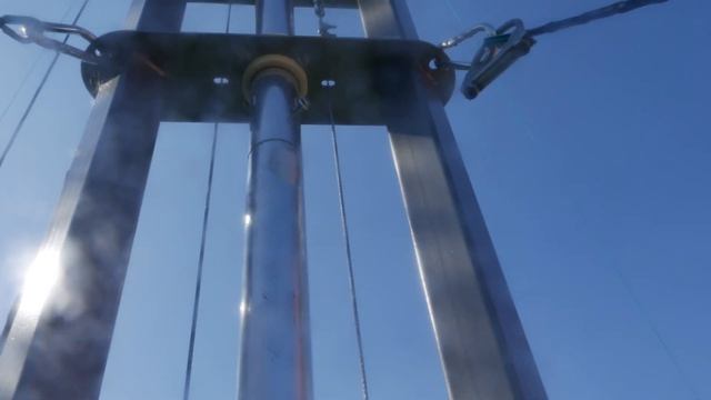 Станок подъема мачт, принцип фиксации колен при подъе?