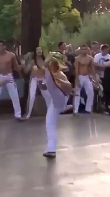 Как я представляю слова песни... #shorts #юмор #музыка смотреть онлайн