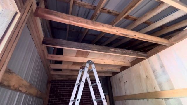 Ой сарай ты мой сарай, сарай не покрытый соломой!