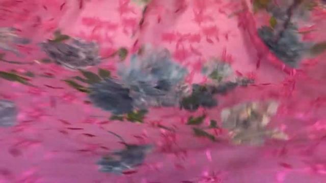 9840 Ungaro. Малиновый шифон с вышивкой и голубыми пионами (