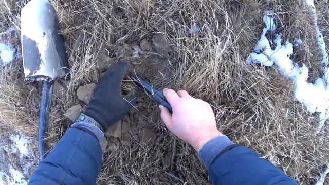 На замёрзших песчаных дюнах нашёл инородную находку. M смотреть онлайн