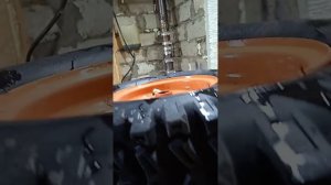 Запенил колесо от снегоуборщика. Результат отличный!