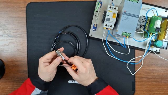 Обзор индуктивного бесконтактного датчика от российс