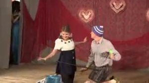 сценка 3  Дети   в песочнице