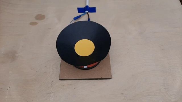 ЧТО БУДЕТ ЕСЛИ ПОДКЛЮЧИТЬ маленький ЭЛЕКТРОМОТОРЧИК ?