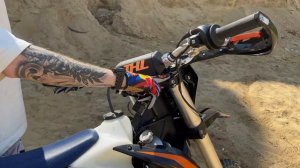 Тест и сравнение эндуро-мотоциклов JHLMOTO JHL Z5 и Progasi RACE 300