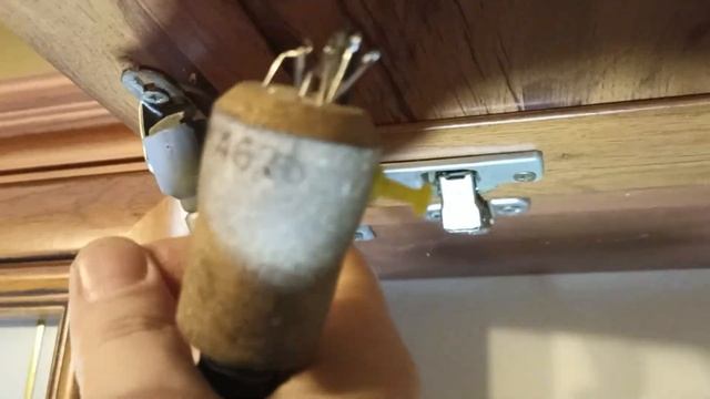 как правильно поменять газовый амортизатор на мебели. смотреть онлайн