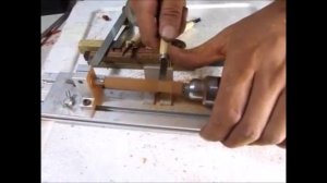 Мини токарный станок по дереву.