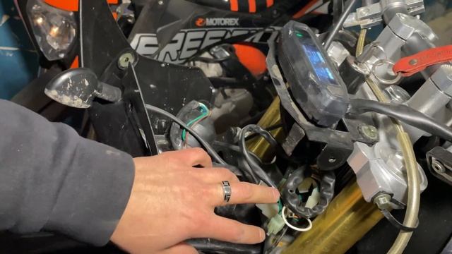 Пропала искра на эндуро. Где искать? смотреть онлайн