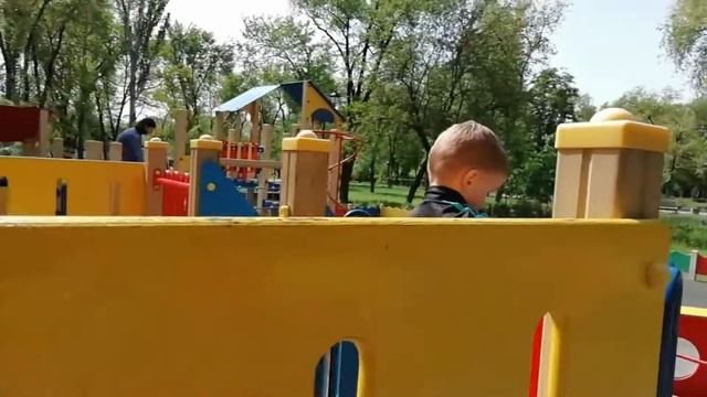 Детская площадка это весело смотреть онлайн
