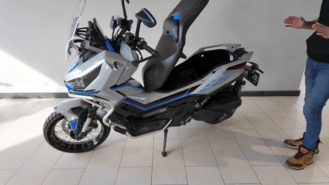 Обзор новинки 2025 года скутер Zontes ZT368-G смотреть онлайн