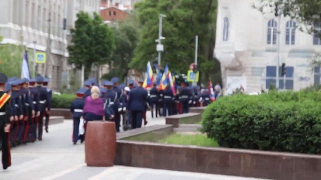 Кадеты маршируют по Ростову смотреть онлайн