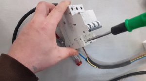 Как подключить Трехполюсный Автомат 380 v на 220 v