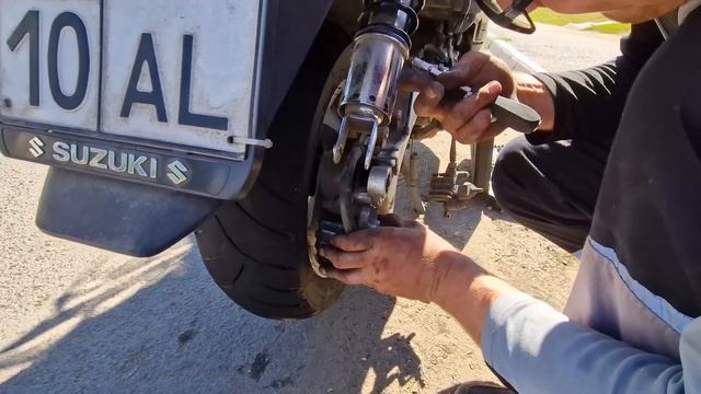 установка заднего колеса Хонда Сильвир Винг 600 смотреть онлайн