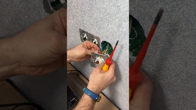 Установка розетки своими руками