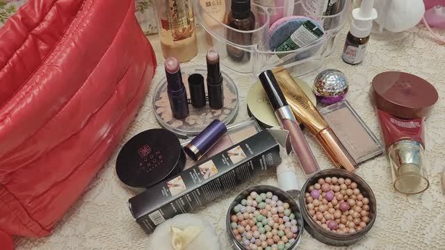 ВЛОГ. В деревне. Вкусный обед. Работаем. Сирень и ветер. смотреть онлайн