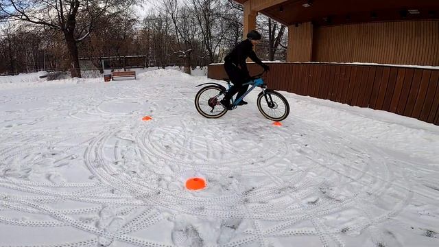 Зимой на велосипеде смотреть онлайн