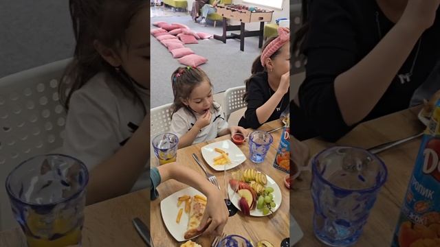 День рождение Розы. 10 лет смотреть онлайн