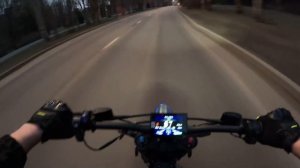 Хулюганю по городу на Talaria tl5500 🙈 100 км/ч точно поедет!