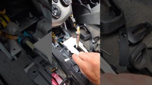 chevrolet aveo T300 не работаю кнопки переключения передач на ?