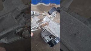 Лада Калина1 сломался крэнштейн генератора, быстрый р?
