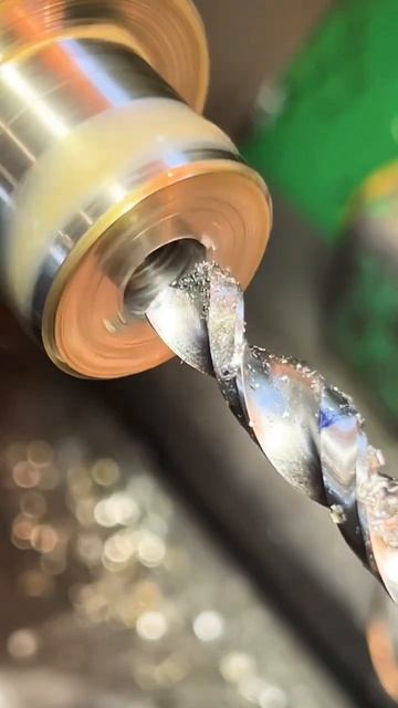 Изготовление дверной ручки / Door handle manufacturing смотреть онлайн