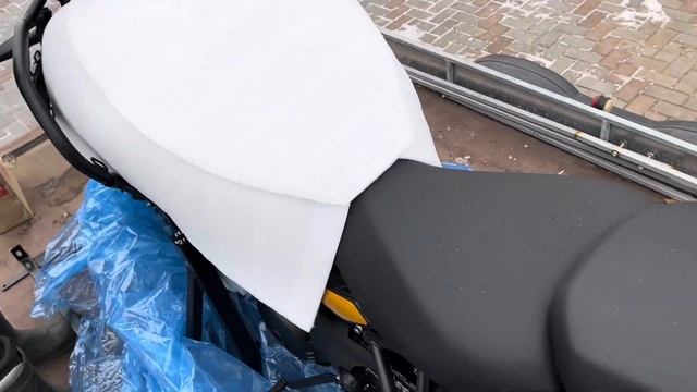 Royal Enfield Himalayan 450. Распаковка и первый запуск. Тюмень 2024.